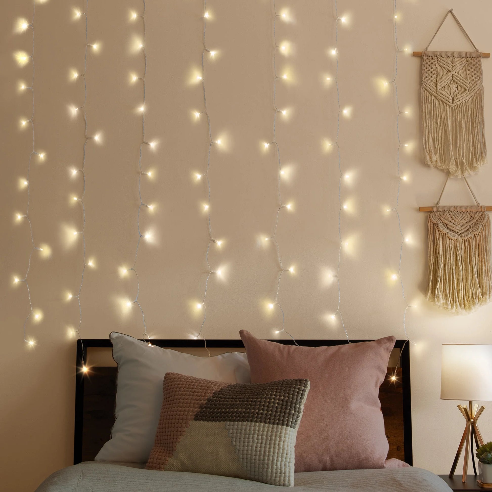 200-Count Warm White LED Curtain String Lights with Remote, Usb-Powered, Indoor Use, 7 Ft X 6.2 Ft,